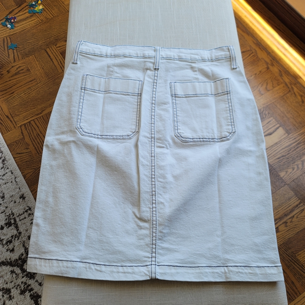 New! J.Crew Sz 29 (8) Denim Button-Front Skirt White Wash-Light Ivory/Navy NWT - Picture 3 of 9